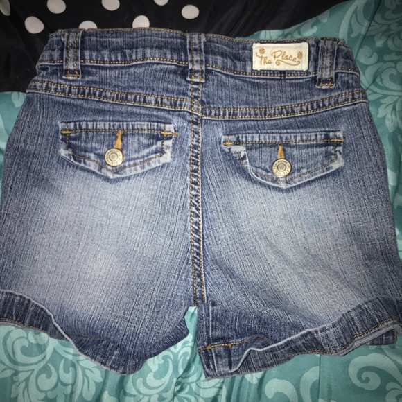 The childrens place shorts - Picture 2 of 2